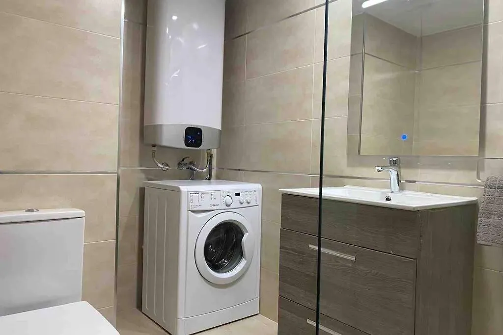 Apartment In 1St Line Beach 푸엔히롤라 0*,