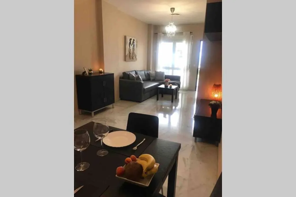 Apartment In 1St Line Beach 푸엔히롤라