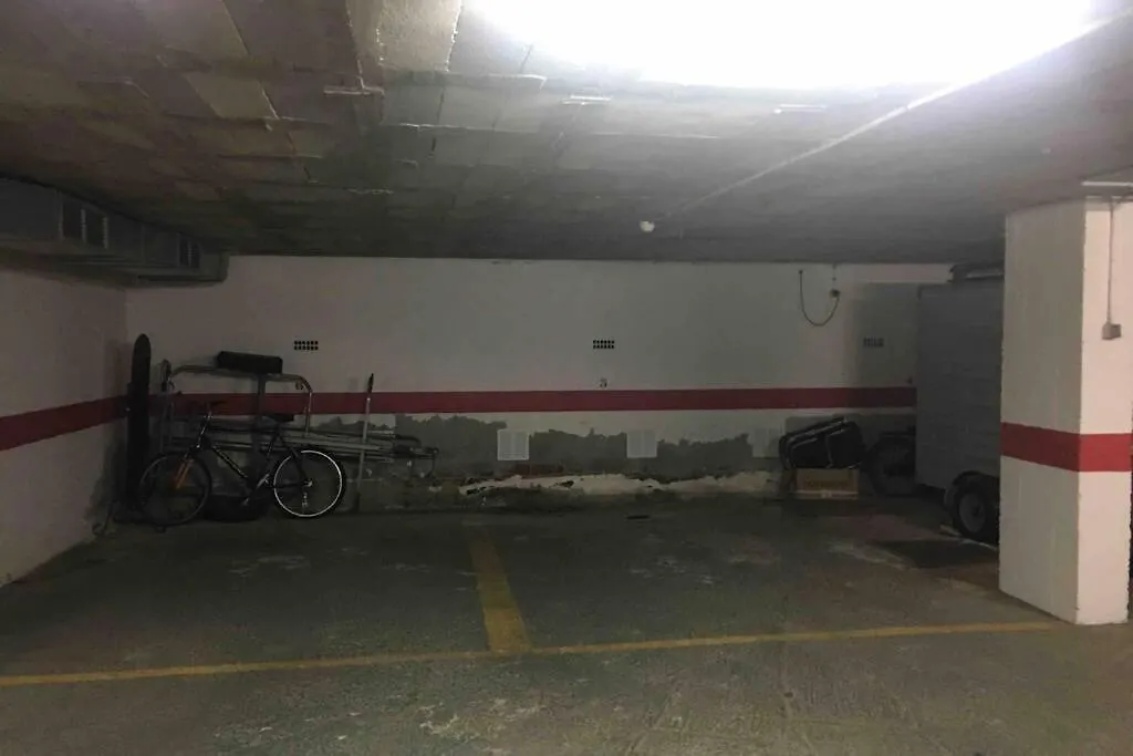 Apartment In 1St Line Beach 푸엔히롤라