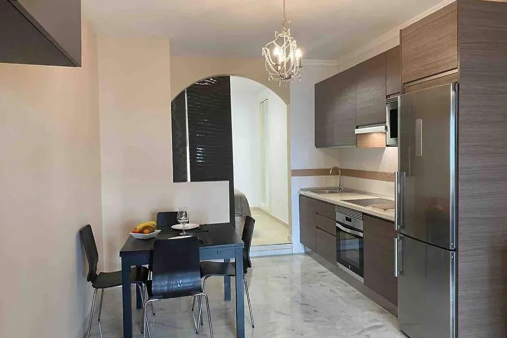 Apartment In 1St Line Beach 푸엔히롤라 스페인